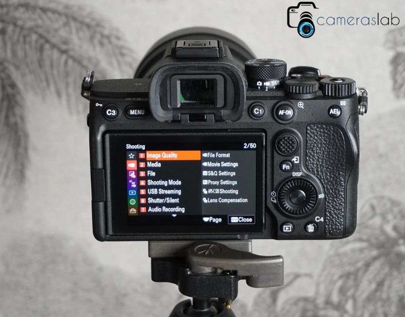 How to Use Your Mirrorless Camera as a Webcam
